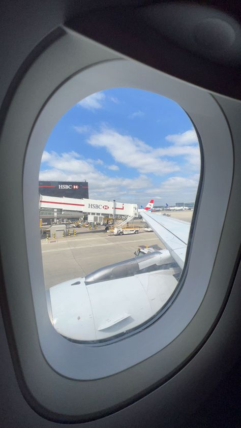 London Heathrow Airport, Airport Airplane, London Airport, Airplane Window View, Air Port, Airport Pictures, Airplane Flying, Airplane Window, Heathrow Airport