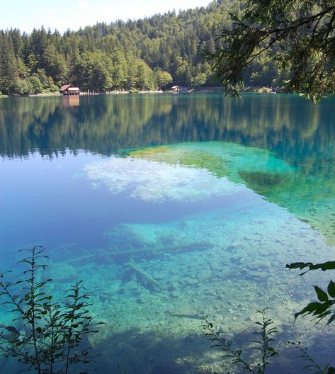 Water that's so clear, it's pretty much equivalent to swimming inside a Poland Spring bottle. Clear Beaches, Clear Lake, Relaxing Vacations, Beaches In The World, Safe Travel, Crystal Clear Water, Oh The Places Youll Go, Nature Travel, Wonderful Places