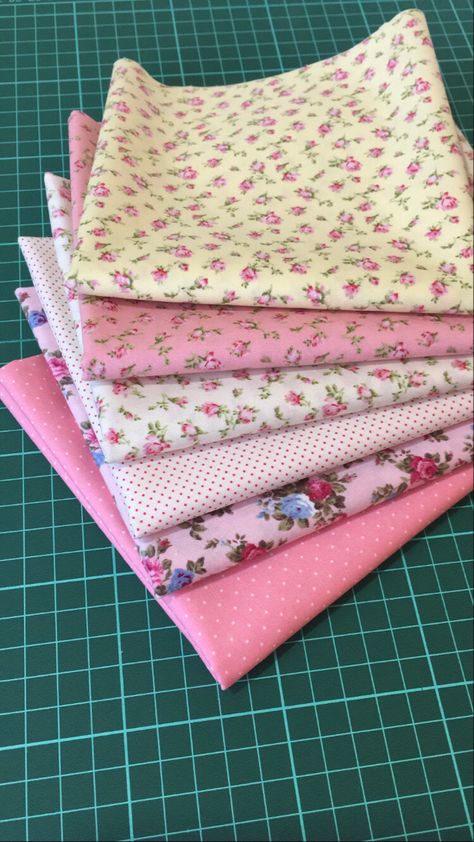 Cute Fabrics, Aesthetic Fabric, Clothing Fabric Patterns, Sewing Aesthetic, Fabric Aesthetic, Materi Bahasa Jepang, Fashion Dream Job, Shabby Chic Fabric, Sewing Projects Clothes