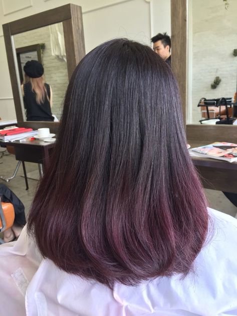 Hair Colour Ideas For Short Black Hair, Straight Coloured Hair, Without Bleach Hair Color Ideas, Red Hair Colour Without Bleach, Hair Highlights Without Bleach, Highlights For Black Hair Without Bleach, Short Black Hair Color Ideas, Wine Colour Hair Highlights, Hair Colours For Straight Hair