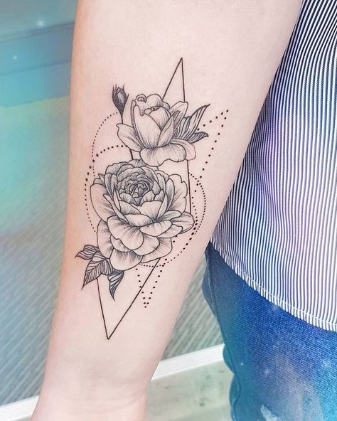 Birth Flower Tattoos Geometric, Geometric Flower Bouquet Tattoo, Peony Geometric Tattoo, Flowers With Geometric Shapes Tattoo, Fine Line Tattoo Floral Geometric, Women Leg Tattoo, Abstract Peony Tattoo, Leg Tattoo Placements, Leg Tattoo Designs