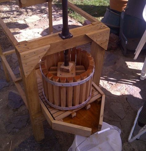 DIY Apple Cider Press - pressing Diy Cider, Apple Cider Press, Diy Apple Cider, Homemade Cider, Making Apple Cider, Apple Press, Cider Press, Diy Apple, Fruit Press