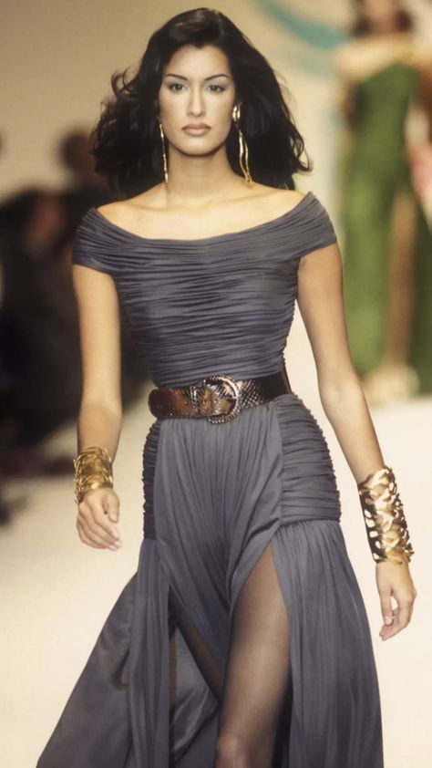 Yasmeen Model, Yasmin Ghauri, Yasmeen Ghauri, Models 90s, 90s Runway Fashion, Runway Fashion Couture, 90s Runway, Model Looks, Soft Dramatic