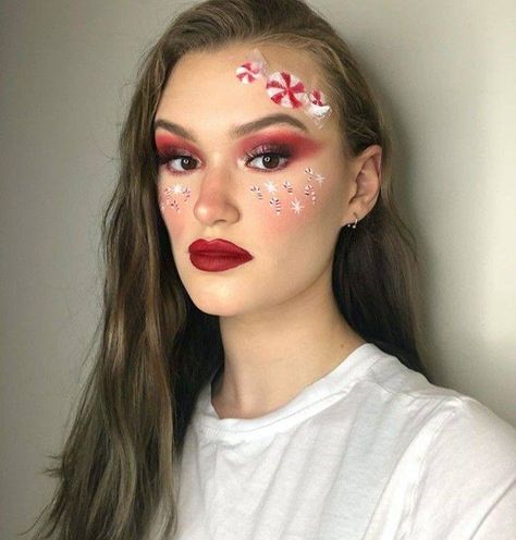 Freckle Makeup, Freckles Makeup, Peppermint Christmas, Christmas Look, Peppermint, Face Paint, Carnival Face Paint, Carnival, Vogue