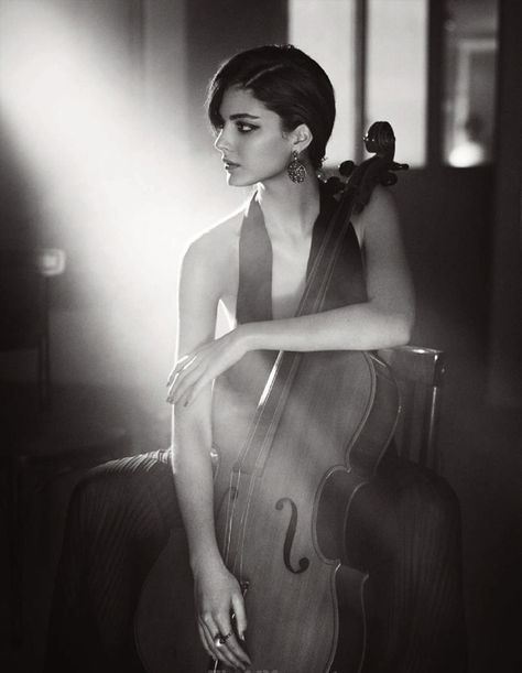 Katryn Kruger In 'Cafe Noir' By Vincent Peters For Harper's Bazaar UK April 2015 — Anne of Carversville Vincent Peters, Elle Us, Editorial Art, Grace Elizabeth, Celebrity Photography, Art Exhibits, Girls Music, Harper’s Bazaar, Old Hollywood Glamour