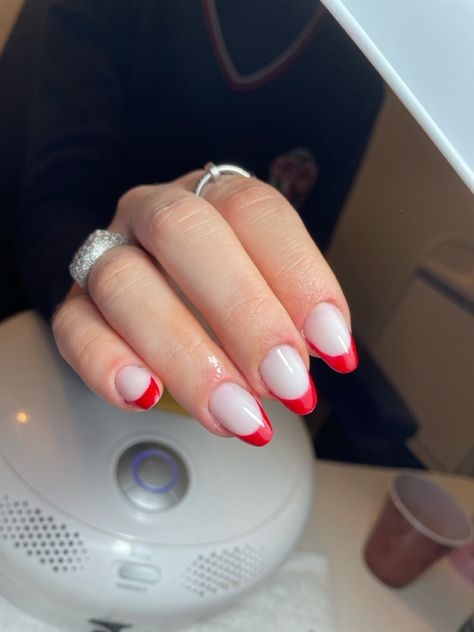 red french tip qith white base 🍄 Red Tip Nails, Red French Tip, Red French, Easy Nails, Xmas Nails, French Tip Nails, Red Stripe, French Manicure, Nails Nails