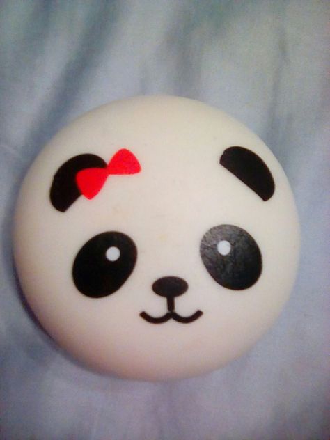 My panda bun! Cute Stone Painting Ideas, Panda Rock Painting Ideas, Panda Rock Painting, Pebble Painting Ideas, Dog Rock Painting, Stone Painting Ideas, Painting On Stone, Fall Craft Ideas, Stone Pictures Pebble Art