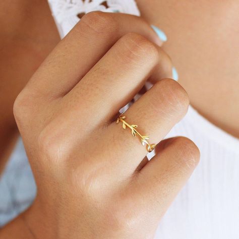 Minimal Rings Minimalist Jewelry, Minimalist Jewelry Rings, Small Earrings Gold, Ear Climber Earrings, Minimalist Silver Ring, Delicate Gold Ring, Dainty Gold Ring, Tiny Jewelry, Ear Climbers Earrings