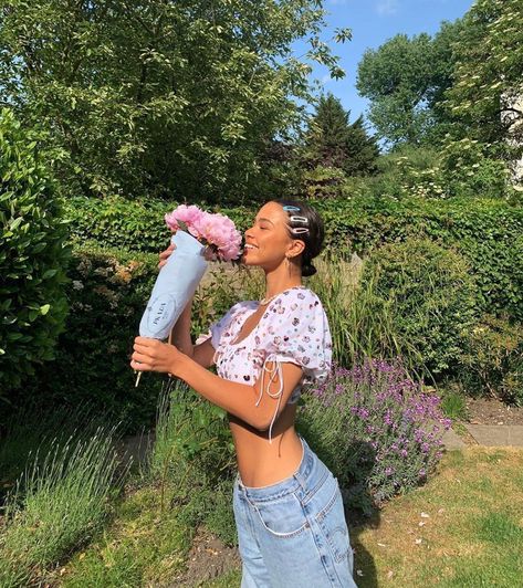 You glow differently when you’re happy💫🌸 #andsave 📷: @edielibertyrose Poc Cottagecore, Traveling Photos, Edie Rose, White Crop Top, For Love And Lemons, Gossip Girl, Fashion Inspo Outfits, Pretty People, Plus Size Fashion