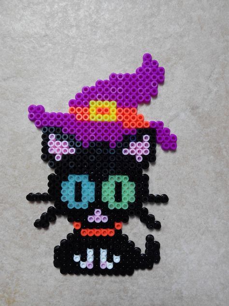 Halloween Hamma Beads Ideas, Halloween Hamma Beads, Cute Halloween Perler Bead Patterns, Hama Beads Halloween, Halloween Perler, Melt Beads Patterns, Hamma Beads Ideas, Pearl Beads Pattern, Easy Perler Beads Ideas