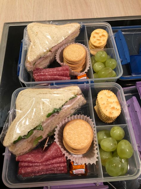 Kid’s School Lunches, Lunch Box Sandwiches, School Lunch Ideas Protein, Main Lunch Ideas For School, Work Sandwiches Lunch Ideas, Grape Sandwich, School Sandwich Ideas, Cute Lunchbox Ideas, Easy Breakfast Sandwich Ideas