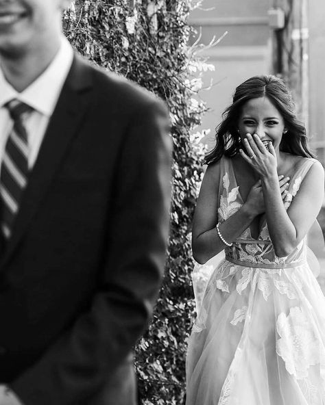 WILD WEDDING DAYS on Instagram: “This goofy bride is too adorable 💛 Fun First Look captured by @kfreshhhhh 📸 #heywildweddings” Wild Wedding, Groom Reaction, Marriage Day, Wedding First Look, Groom Pictures, Bhldn Weddings, Wedding Photo Inspiration, Wedding Shots, Wedding Pics