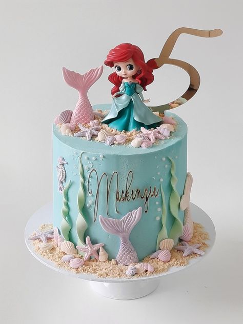 Birthday Cake Ariel Mermaid, Ariel Birthday Party Cake, Little Mermaid Cake Ideas, Ariel Cake Ideas, Simple Mermaid Cake, Ariel Mermaid Cake, Ariel The Little Mermaid Cake, Mermaid Theme Birthday Cake, Mermaid Cake Design