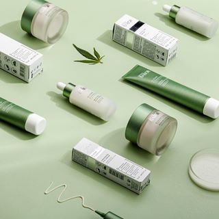 BABOR Cosmetics (@baborofficial) • Instagram photos and videos Green Skincare, Green Cosmetics, Laser Clinics, Cosmetic Packaging Design, Vegan Clean, Skincare Packaging, Skin Care System, Flat Lay Photography, Cosmetic Packaging