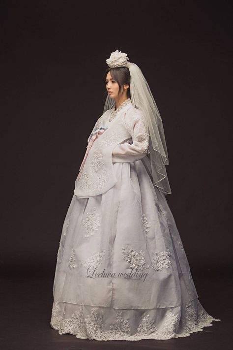 BRIDAL HANBOK – LEEHWA WEDDING Bridal Hanbok, Wedding Dress Korean, Wedding Hanbok, Wedding Dresses Korean, Hanbok Wedding Dress, Hanbok Wedding, Fluffy Wedding Dress, Asian Traditional Fashion, Korean Wedding Dress