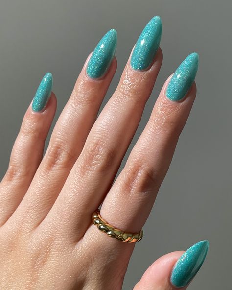 Pocket World Sheer Nail Polish, Sheer Nails, Teal Nails, Turquoise Nails, Beauty Hacks Nails, Nail Shimmer, Colorful Nails, Chic Nails, Pretty Acrylic Nails