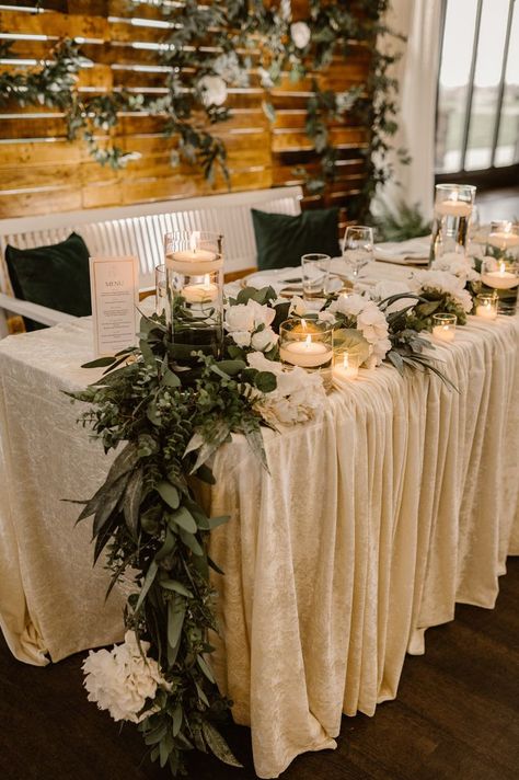 Sweet Heart Table Decor, Sweetheart Table Greenery, Simple Sweetheart Table, Lux Picnic, Rustic Sweetheart Table, Wedding Bench, Wedding Sweetheart Table Decor, Winery Photography, Sweet Heart Table