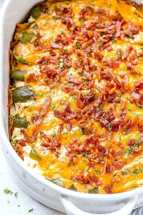 This Pioneer Woman Jalapeno Popper Chicken Casserole is one of the best and easiest jalapenos and chicken recipes ever. This easy Jalapeno Popper Chicken Jalapeño Popper Chicken Casserole, Popper Chicken Casserole, Popper Chicken, Chicken Casserole Recipe, Ground Beef Stroganoff, Jalapeno Popper Chicken, Jalapeno Chicken, Resep Diet, Cook Chicken Breast