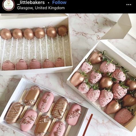 Rose Gold Birthday Treats, Rose Gold Treats Table, Cake Pops Pink And Gold, Pink And Gold Cakepops, Rose Gold Desert Ideas, Dusty Rose Dessert Table, Dusty Rose Cake Pops, Rose Gold Dessert Table Ideas, Pink And Gold Desserts