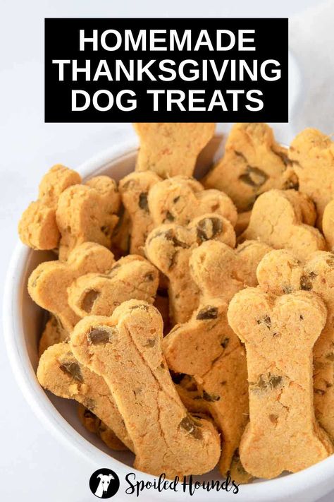 Pup Cups For Dogs, Packaging For Dog Treats, Ground Turkey Dog Treats, Dog Thanksgiving Craft, Thanksgiving Dog Treat Recipes, Gingerbread Dog Treats, Green Bean Dog Treats, Dog And Cat Treats Homemade, Thanksgiving Meals For Dogs