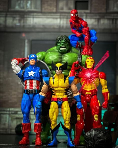 Agent Gomez on Instagram: "Run The Block 🚧 - - - - - - #hulk #captainamerica #ironmam #avenger #toyphotography #toyart #hasbrotoypic #actionfigurephotography #marvelcomics #marvellegends" Marvel Action Figures Photography, Spiderman Action Figure Photography, Marvel Legends Display, Custom Hulk Action Figures, Thor Action Figures, Custom Marvel Legends, Action Figure Display, Spiderman Cosplay, Marvel Figure