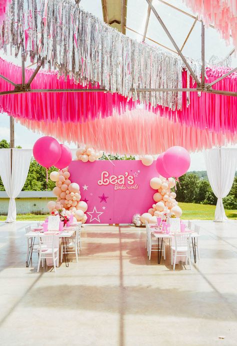 Backdrop Barbie, Barbie Pool, Barbie Decorations, Barbie Pool Party, Aesthetic Barbie, Barbie Party Decorations, Barbie Theme Party, Tangled Party, Barbie Aesthetic