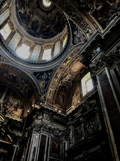 Santa Maria Maggiore, Royal Aesthetic, Paris Jackson, Baroque Architecture, High Ceilings, Dark Academia Aesthetic, Fantasy Aesthetic, Gothic Architecture, Ancient Architecture