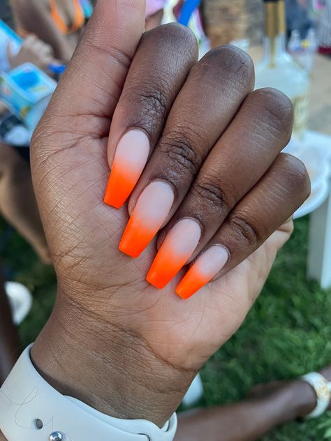 Matt Orange Nails, Matte Nails Summer, Ombré Orange Nails, Orange To White Ombre Nails, Orange Gradient Nails Fall, Tangerine Ombre Nails, Nails Summer 2022, Red Orange Yellow Ombre Nails, Orange Ombre Nails