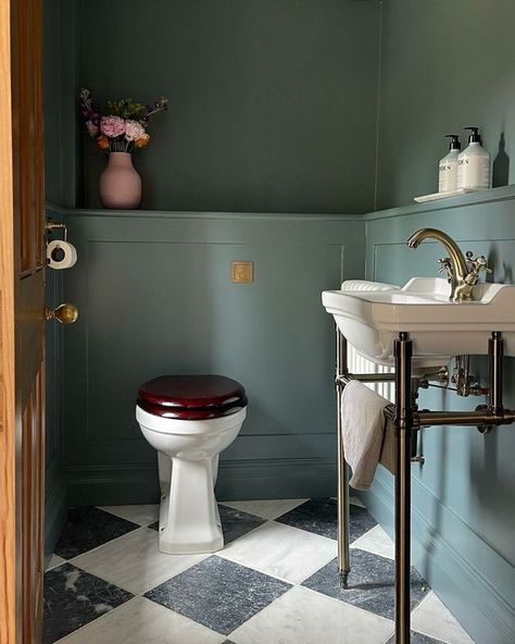 Farrow & Ball Dix Blue, Downstairs Loo, Roll Top Bath, Downstairs Toilet, Perfect Paint Color, Colour Consultant, Farrow And Ball Paint, Kitchen Colour Schemes, Farrow And Ball