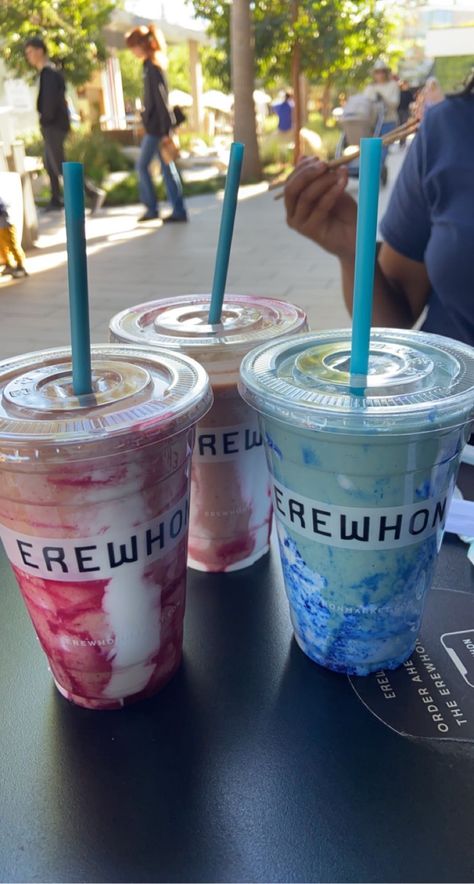 Erewhon Smoothie Aesthetic, Erewhon Smoothie, Smoothie Aesthetic, All U Can Eat, Smoothie Shop, Matcha Smoothie, Acai Smoothie, Smoothie Drink Recipes, Healthy Food Motivation