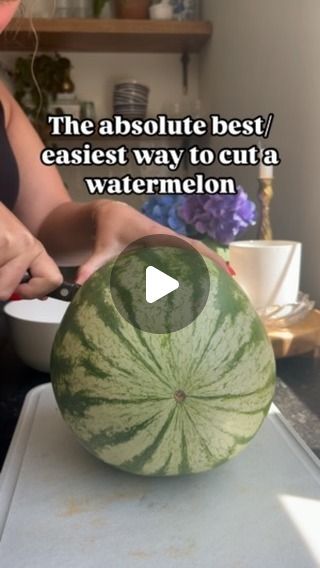 How To Slice A Watermelon, How To Cut A Watermelon, Cut Watermelon Easy, Cajun Boiled Peanuts, Small Recipes, Fruit Boards, Watermelon Hacks, Cut A Watermelon, Individual Appetizers