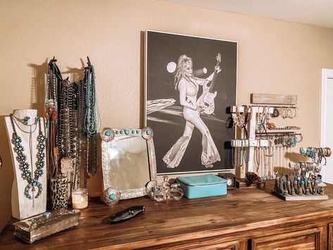 Western Organization Ideas, Western Makeup Room Ideas, Western Makeup Room, Western Night Stand Decor, Punchy Room Decor, Western Dresser Decor, Western Jewelry Display, Western Vanity Ideas, Western Closet Ideas