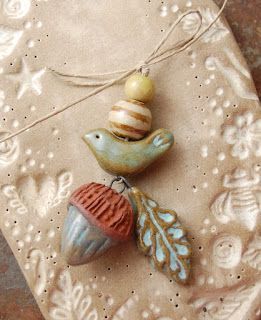 Acorn Pottery, Autumn Ceramics, Ceramic Acorn, Ceramic Bead Jewelry, Acorn Leaf, Pottery Ornaments, Clay Crafts Air Dry, Hand Built Pottery, Clay Ornaments