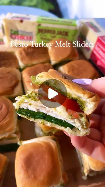 Christine Paytas on Instagram: "#ad These pesto turkey melt sliders will be the BIGGEST hit at your next summer party! Made with @cabotcreamery delicious & super creamy pepper jack cheese😍 and it’s has 0g of lactose per serving 🙌🏼 ingredients listed below 

Ingredients
1 packet of Hawaiian sliders
Pesto 
Spinach
Oven roasted Turkey
@cabotcreamery pepper jack cheese 
Optional: tomatoes 
Salt pepper

#easyrecipes #summerrecipes #pesto #sliders #foodie #appetizers" Pesto Sliders, Pesto Turkey, Turkey Melt, Hawaiian Sliders, Pesto Spinach, Oven Roasted Turkey, The Big Hit, Pepper Jack Cheese, Pepper Jack