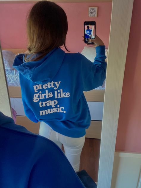 #nudeproject #hoodie #ootd #sweatshirt #blue #neonblue Blue Hoodie Aesthetic, Pretty Girls Like Trap Music, Hoodie Ootd, Nike Hoodie Outfit, Hoodie Aesthetic, Navy Hoodie, Trap Music, Blonde Guys, Hoodie Fits