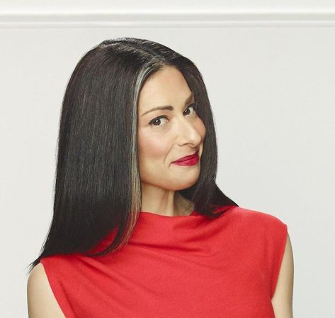 What to Wear to Work: Stacy London's Top Tips for Dressing for Your Career Stacey London, Vacation Packing Tips, Detroit Fashion, London Hair, Stacy London, London Tips, Sheer Lace Top, Vacation Packing, Spring Fashion Outfits