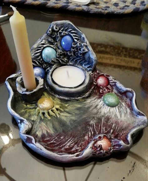 Clay candle holder , sage plate Spiritual Pottery Ideas, Clay Tarot Card Holder, Witchy Air Dry Clay Crafts, Inscent Holder Diy, Witchy Clay Crafts, Witchy Pottery, Palmer Clay, Clay Candle Holders, Clay Box