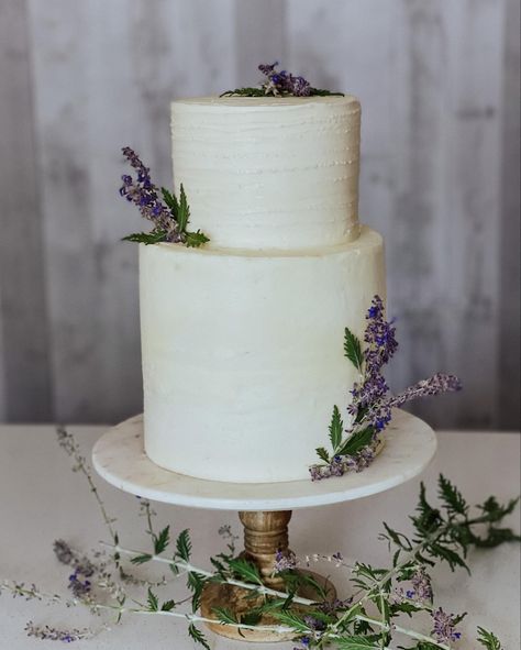 Sage flowers Lavender Rustic Wedding Cake, Two Tier Wedding Cake Lavender, Sage Green And Lilac Wedding Cake, Small Purple Wedding Cake, Lavender Wedding Cake Ideas, Purple Flower Wedding Cake, Lavender And Sage Wedding Cake, Purple And Green Wedding Cake, Lavender Sage Wedding