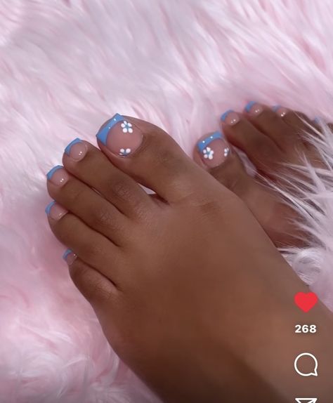 Baby Blue Toe Nails Ideas, Baby Blue French Tip Toes, Pink And Blue Toenails, Blue Toe Nails Ideas, Blue Toes With Design, Baby Blue Toe Nails Design, White And Blue Pedicure, Light Blue Toe Nails Design, Blue Acrylic Toe Nails