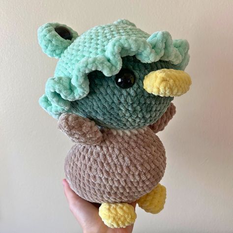 Crochet Plushies Pattern Free No Sew, Croquet Stuffed Animals, Crochet Plushie Pattern Free, Crochet Duck Plushie Free Pattern, Croquet Plushies, Crochet Plushie Patterns, Yellow Crochet Plush, Duck Crochet Pattern, Diy Finger Knitting