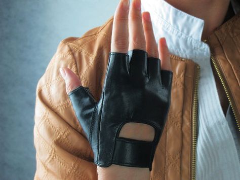 Real Leather Fingerless Short Gloves - Black Lambskin Unlined Bicycle Driving Gloves - Sheepskin  - Women - Handmade Gloves Aesthetic, North Face Gloves, Fingerless Leather Gloves, Black Fingerless Gloves, Gogo Tomago, Leather Fingerless Gloves, Short Gloves, Minako Aino, Allison Argent