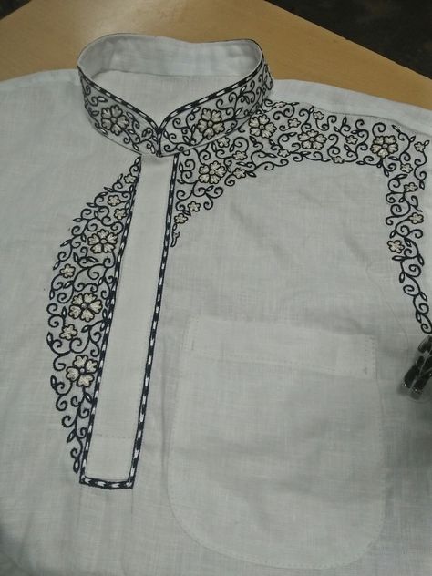 Mens kurta design with hand embroidery... Gents Embroidery Design, Mens Kurta With Embroidery, Jents Design Kurta Simple, Kurta Karhai Designs For Men, Mans Kurta Embroidery Design, Jants Kurta Style, Jents Embroidery Kurta, Mens Kurta Embroidery Designs Latest, Panjabi Embroidery Design For Men