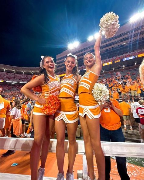 MG on Instagram: "6-0H MY GOSH WE JUST BEAT BAMA. I will NEVER get over this. Best day of my life." #gameday #tennessee #utk #vols #cheer #cheerleader #bama #beatbama #bestday #neyland Tennessee Vols Cheerleaders, Ut Cheerleaders, Tennessee Cheerleaders, University Of Tennessee Aesthetic, Game Day Cheer, Univ Of Tennessee, Tennessee University, Tennessee College, College Cheerleader