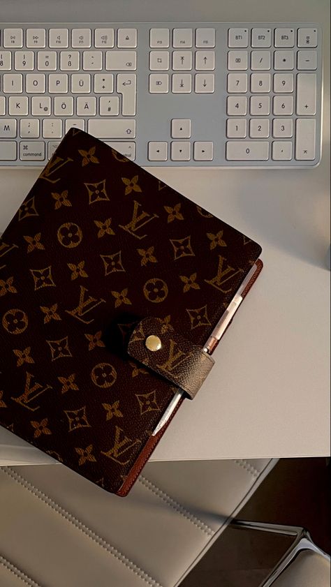 Louis Vuitton Agenda Large, Louis Vuitton Notebook, Louis Vuitton Agenda Aesthetic, Lv Notebook, Louis Vuitton Planner Aesthetic, Luxury Items Aesthetic, Lv Planner, Luxury Planner, Lv Aesthetic