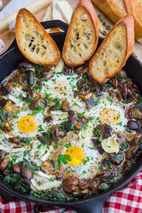 Mushroom and Brie Baked Eggs Closet Cooking Recipes, Brie Eggs, Brie Sauce, Poached Egg Recipes, Mushroom And Brie, Mushroom Brie, Brie Baked, Farm To Table Food, Closet Cooking