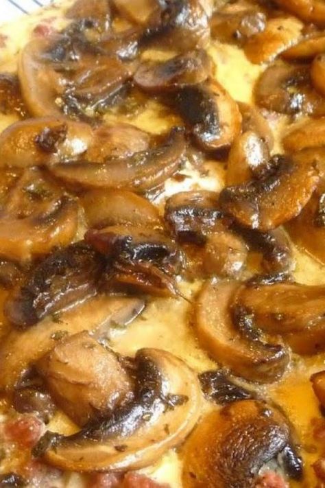 Hamburger Mushroom Bake, Beef And Mushroom Recipe, Mushroom Bake, Mushroom Casserole, Hamburger Casserole, Hamburger Meat Recipes, Hamburger Meat, Hamburger Recipes, Beef Casserole