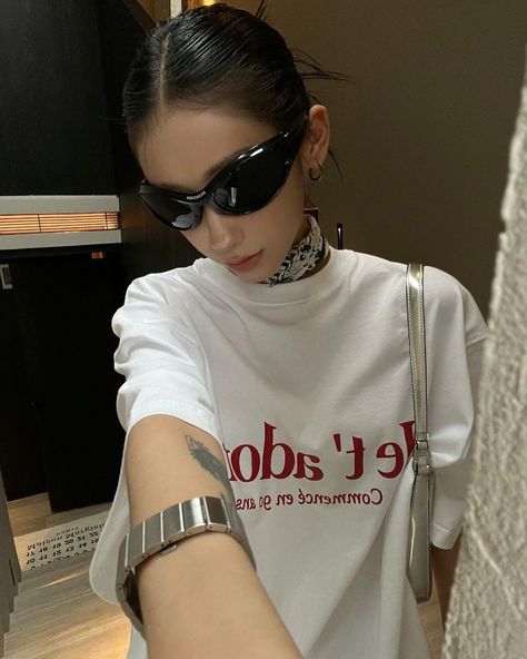 Selfi 🪙🇺🇸 Buy Now Shirt Oversized #overzisedshirt Oversized Shirts Aesthetic, Oversized Shirt Aesthetic, Summer California, Shirts Aesthetic, Oversized Shirts, Dear Me, Aesthetic Y2k, Mindset Quotes, Wellness Tips