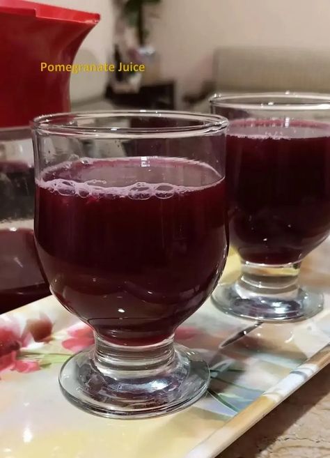 15 Benefits of Pomegranate Juice Get To Know - WiseLancer Benefits Of Pomegranate Juice, Pomegranate Juice Benefits, Juice Benefits, Homemade Tahini, Body Functions, Beef Lasagna, Homemade Beef, Pomegranate Juice, Healthy Juices