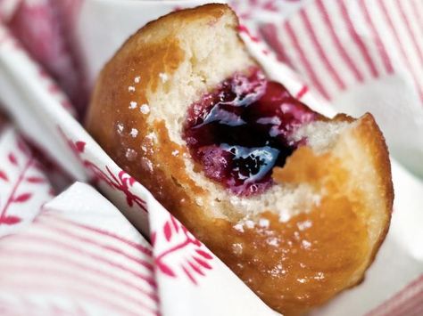 Concord Grape Jelly, Concord Grapes, Morning Meals, Sweat Treats, Jelly Doughnuts, Sugar Momma, Grape Recipes, Grape Jelly, Doughnut Recipe