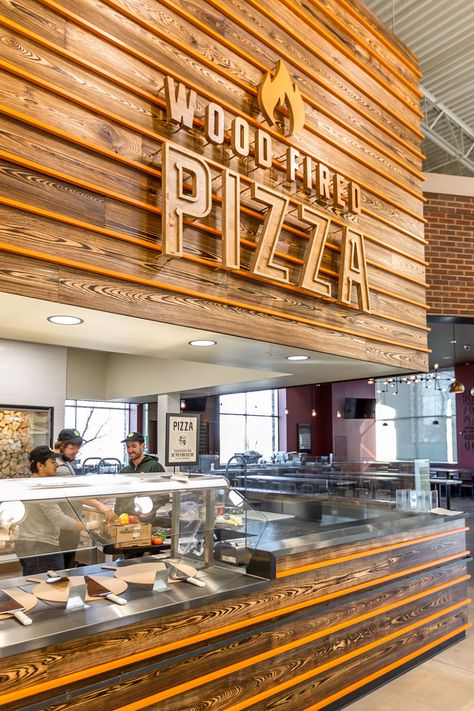 Pizza Oven Restaurant, Foods Pizza, Pizzeria Design, Pizza Store, Small Restaurant Design, Grocery Store Design, Pizza Menu, Frame Store, Supermarket Design